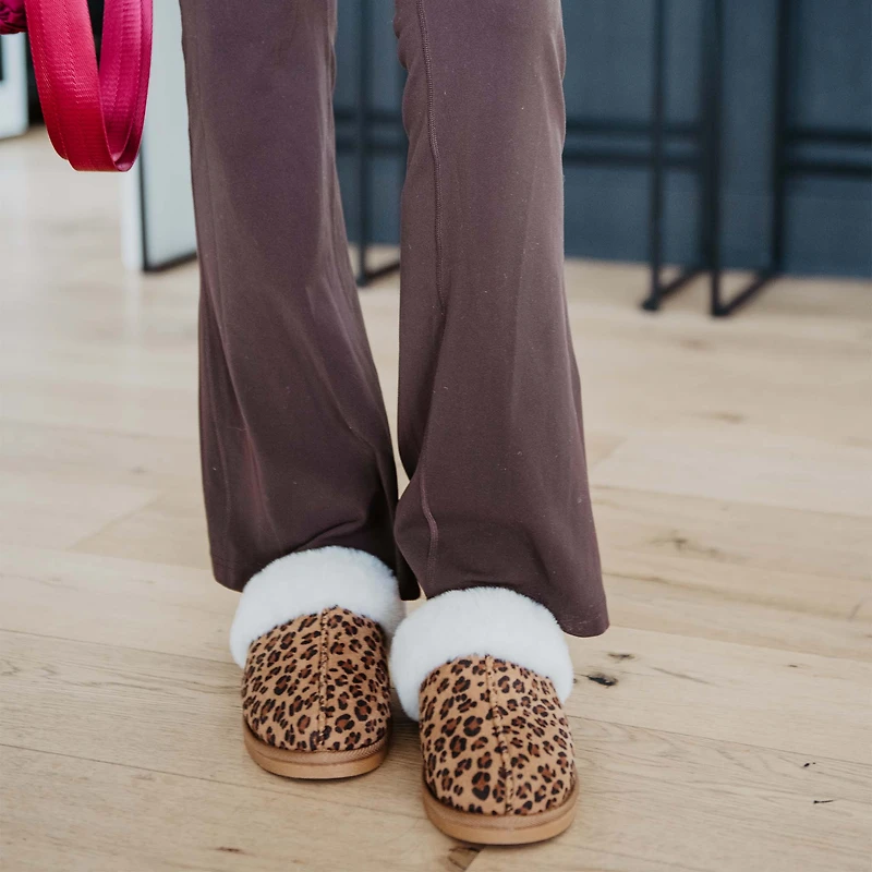 Faux Fur Cozy Slippers Leopard