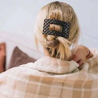 Medium Flat Rectangle Hair Clip in Truly Taupe