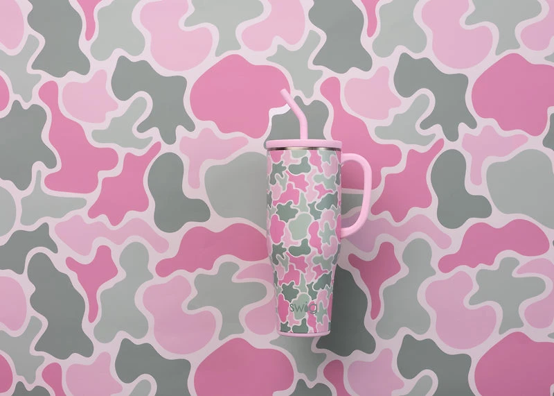 22oz Travel Mug in Blushing Camo