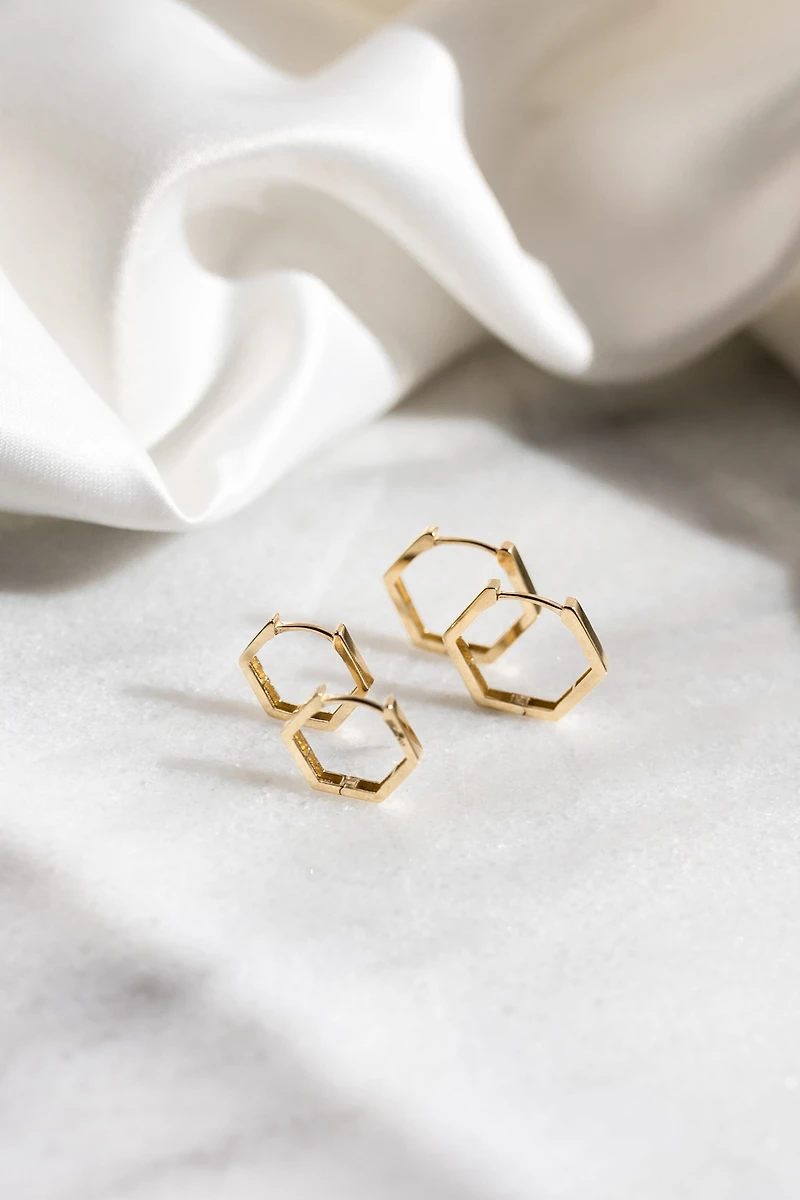 14MM Hexagon Huggies Hoop Earrings in 10kt Yellow Gold