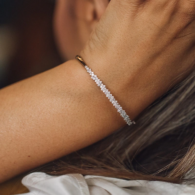 Bangle with 1.00 Carat TW of Diamonds in 10kt White Gold