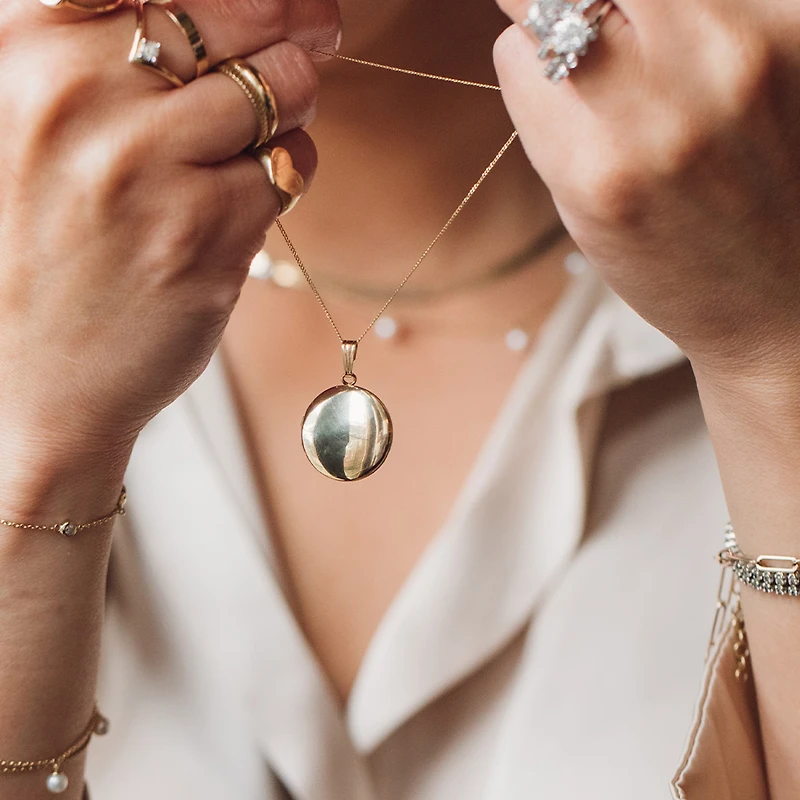Classic Round Locket in 10kt Yellow Gold with Chain