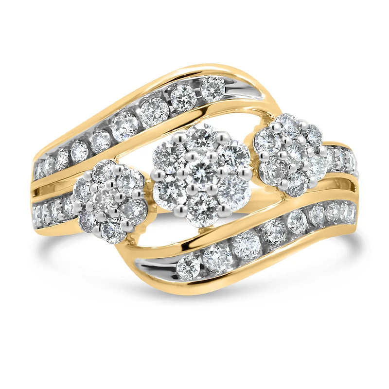 Ring with Carat TW of Diamonds in 10kt Yellow Gold