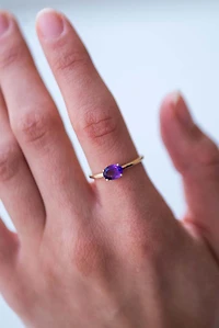 Ring with Oval Amethyst in 10kt Yellow Gold