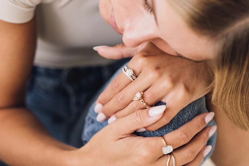 Pear-shaped Engagement Ring with 2.50 Carat TW of Lab Created Diamonds in 14kt Yellow Gold