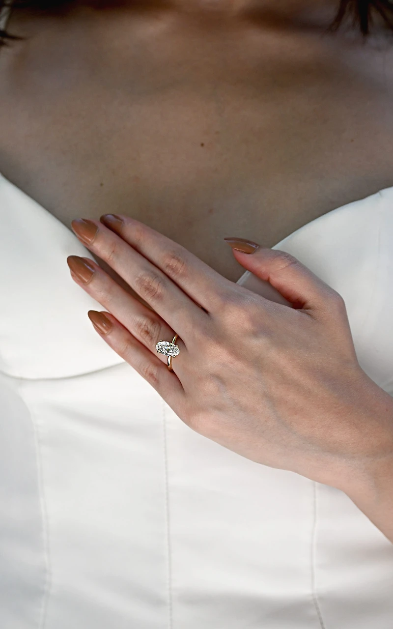 Moval Solitaire Engagement Ring with 2.00 Carat of Lab Created Diamond in 14kt Yellow Gold