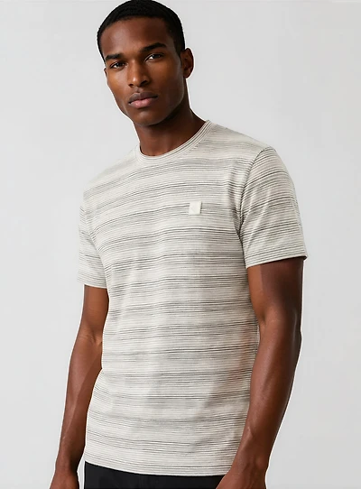 COLIN | Semi-fit bubble jacquard crewneck t-shirt