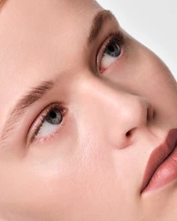 Prada Monochrome Hyper Matte lipstick - B02 - QUARTZ