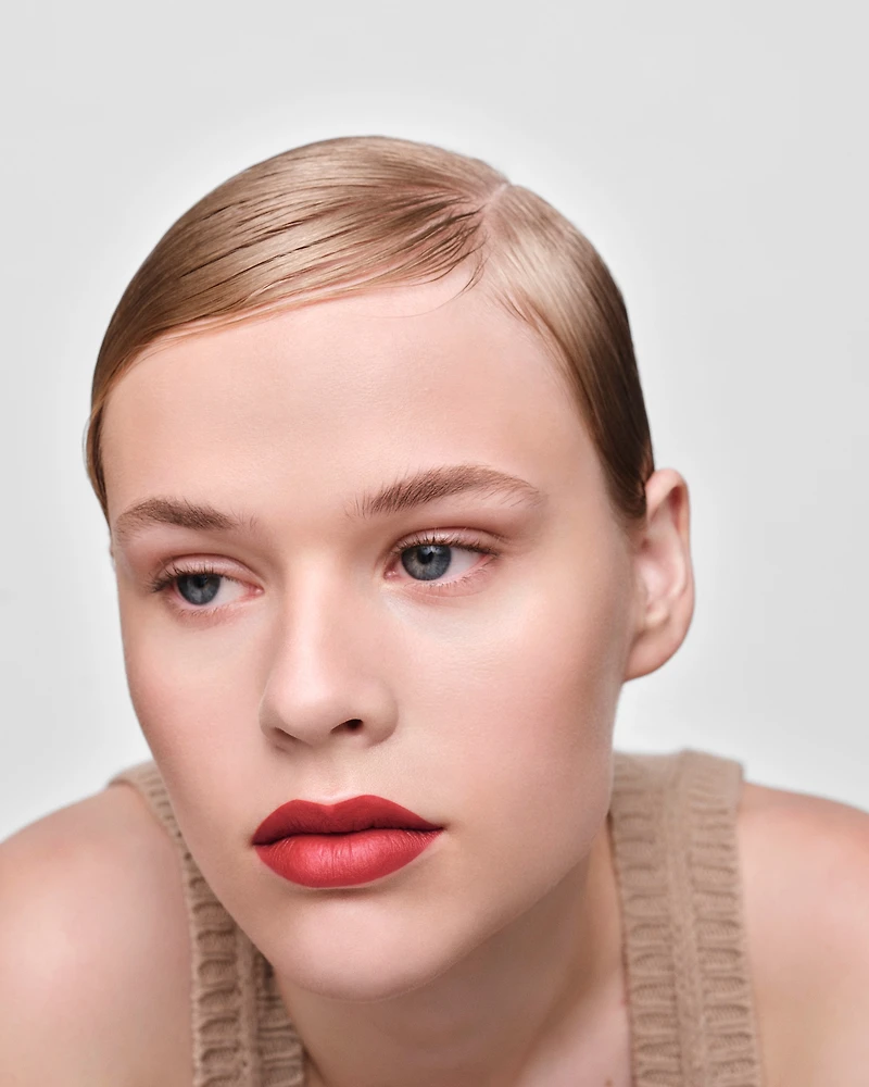 Prada Monochrome Hyper Matte lipstick - R29 - POMPEI