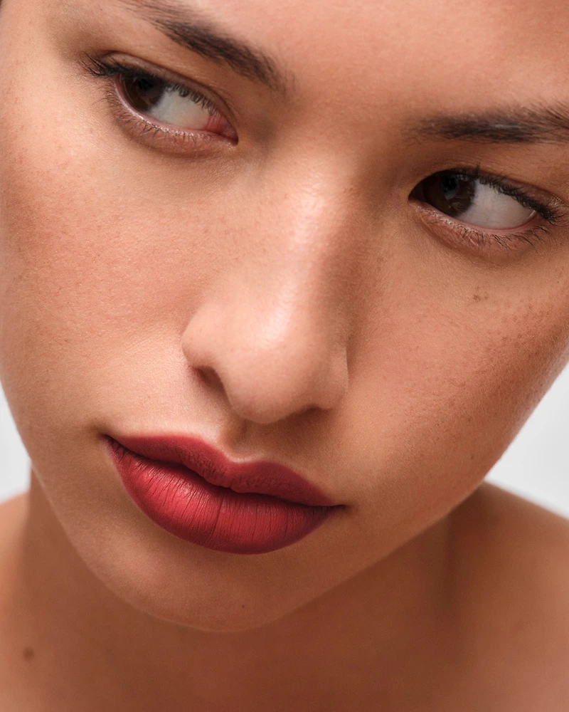 Prada Monochrome Hyper Matte lipstick - R29 - POMPEI