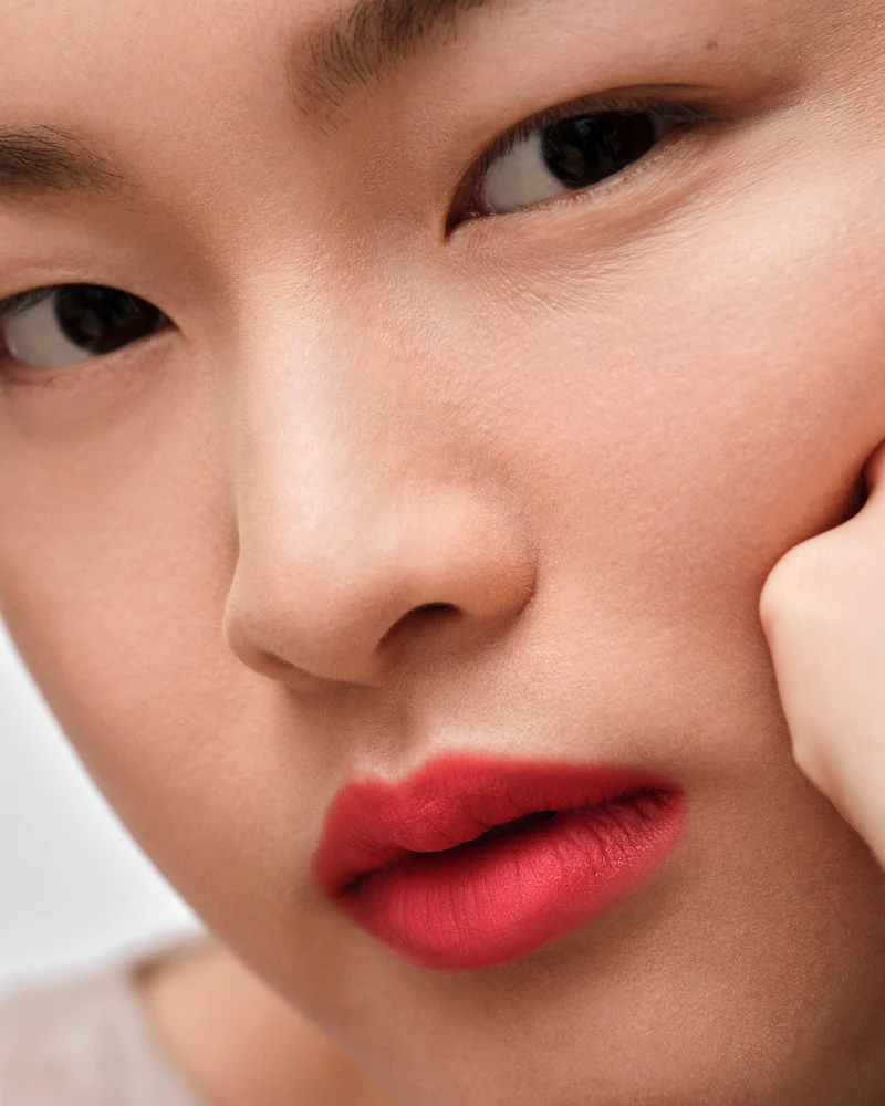 Prada Monochrome Soft Matte lipstick - R127 - CARMINIO
