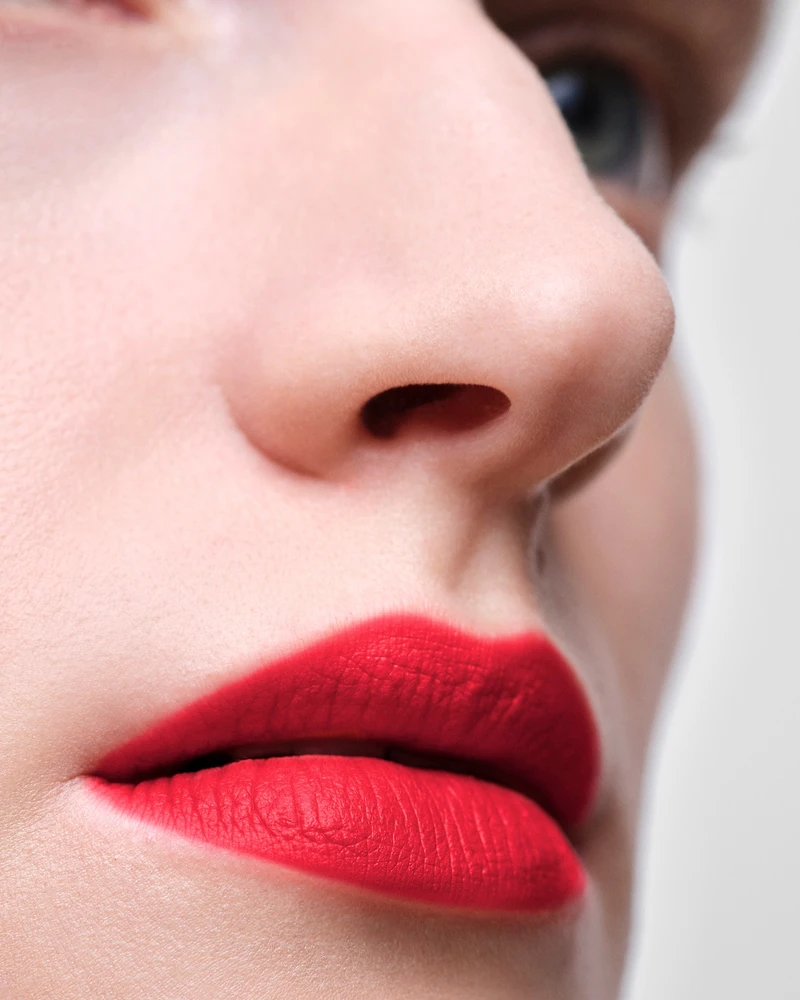 Prada Monochrome Soft Matte lipstick - R127 - CARMINIO