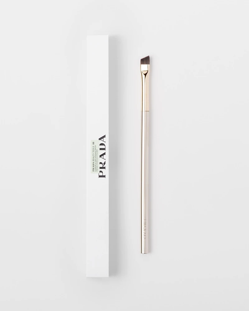 08 Brow and eyeliner brush