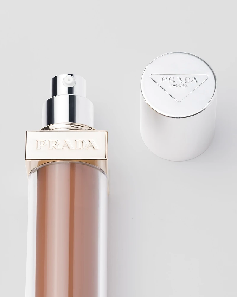 Prada Reveal Skin optimizing foundation - DC70 - DARK COOL