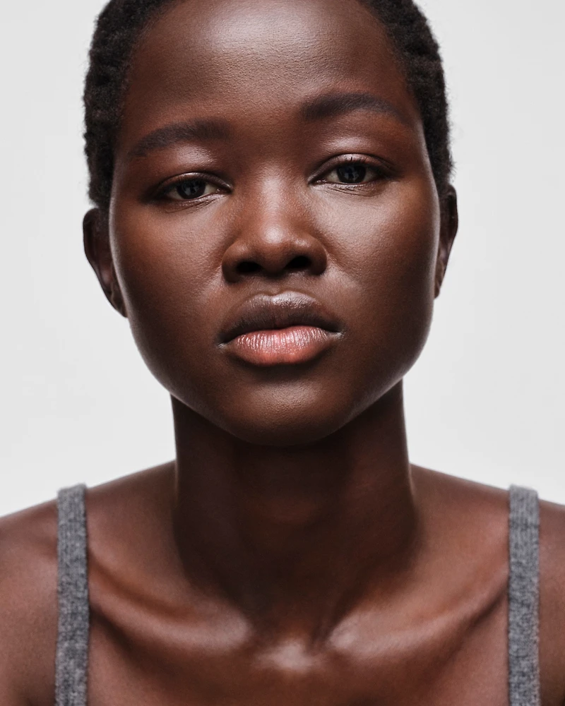Prada Reveal Skin optimizing foundation - DC80 - DARK COOL