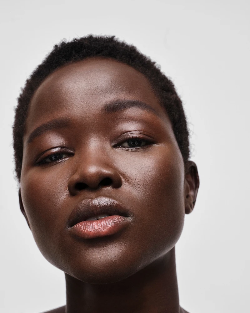 Prada Reveal Skin optimizing foundation refill - DC80 - DARK COOL