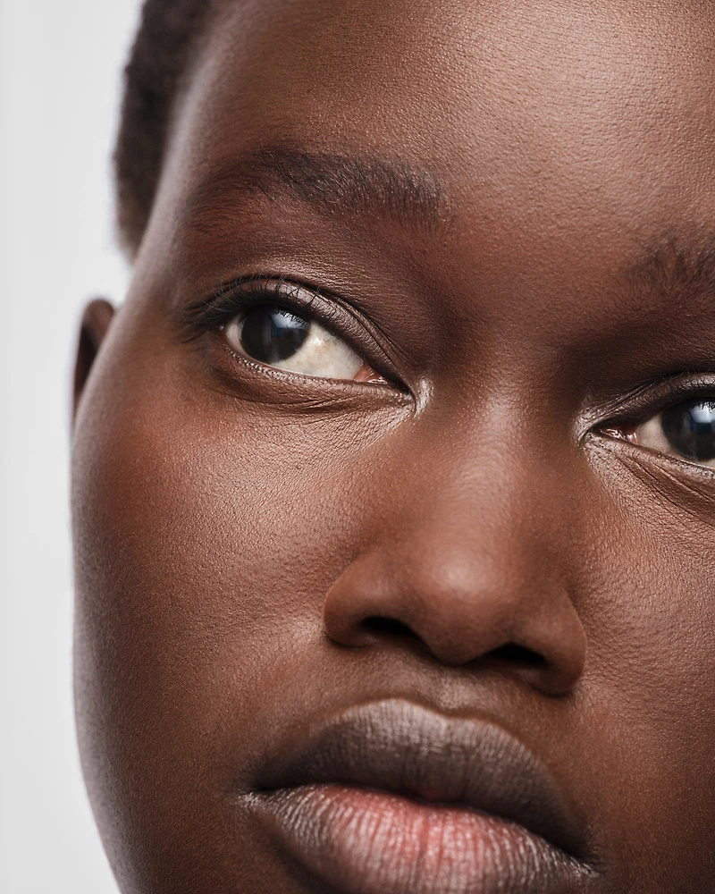 Prada Reveal Skin optimizing foundation refill - DN90 - DARK NEUTRAL