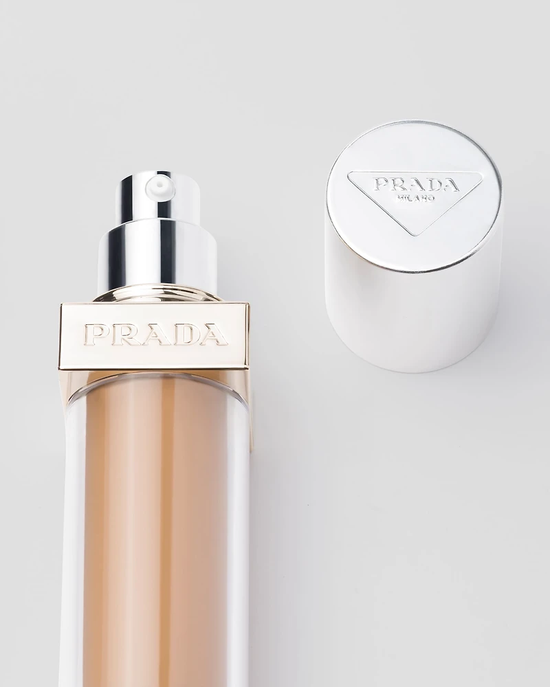 Prada Reveal Skin optimizing foundation - DW70 - DARK WARM