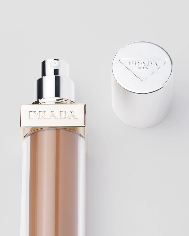 Prada Reveal Skin optimizing foundation - DW80 - DARK WARM