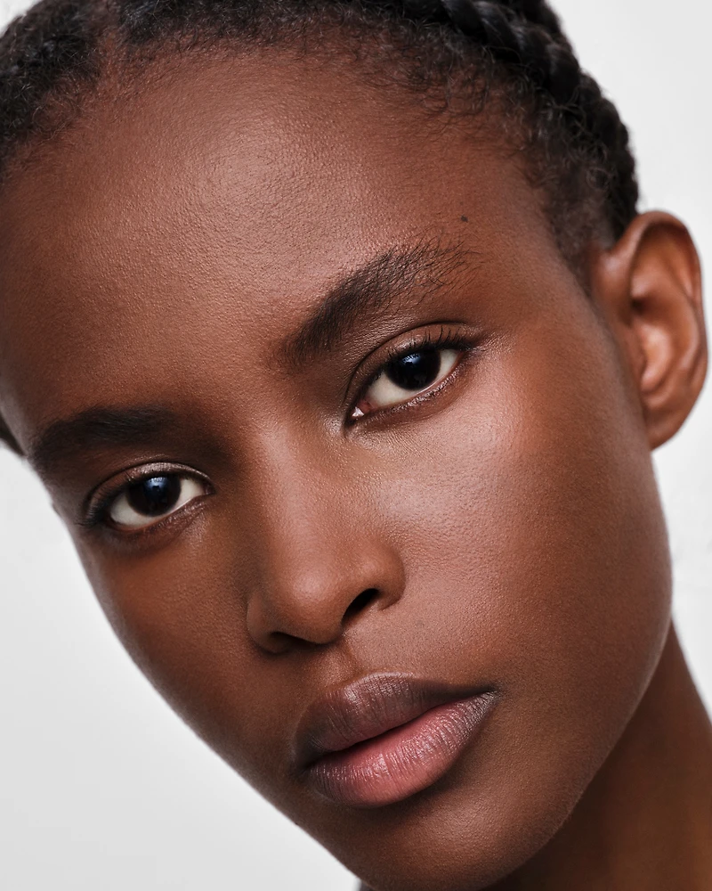 Prada Reveal Skin optimizing foundation - DW85 - DARK WARM