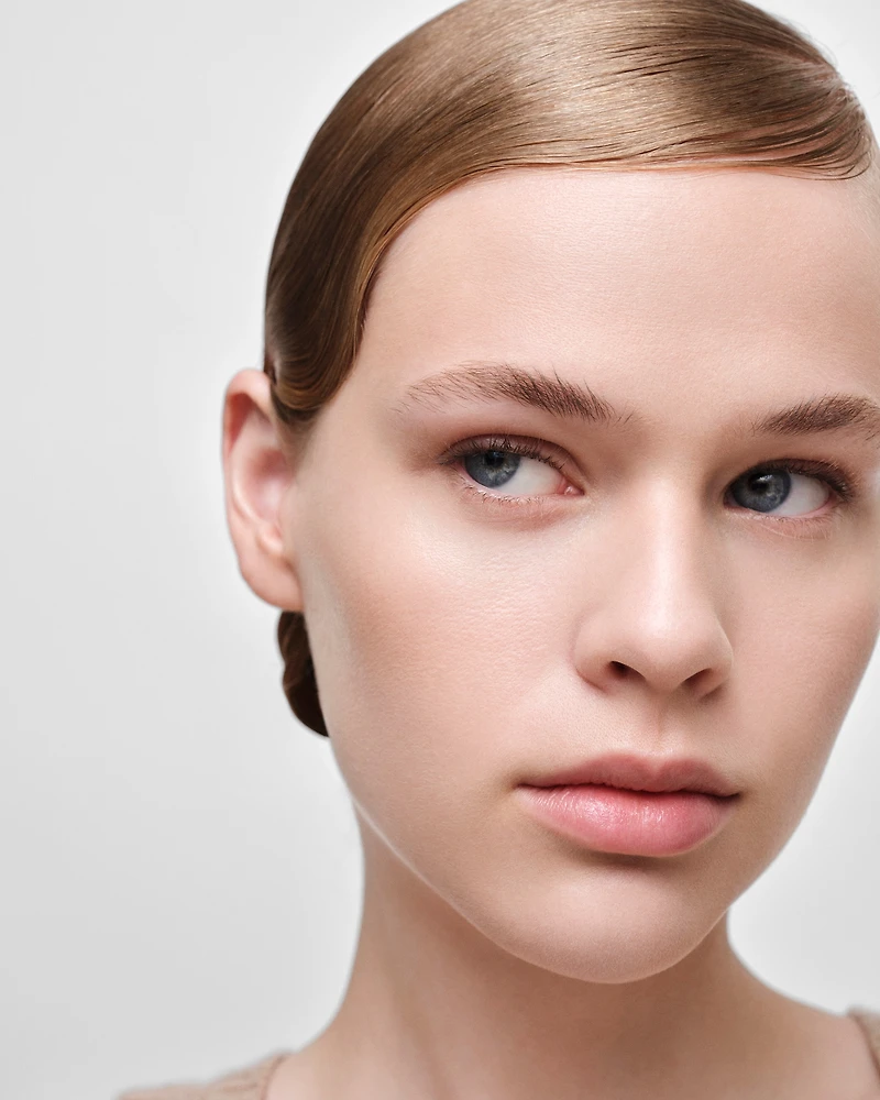 Prada Reveal Skin optimizing foundation refill - LC5 - LIGHT COOL