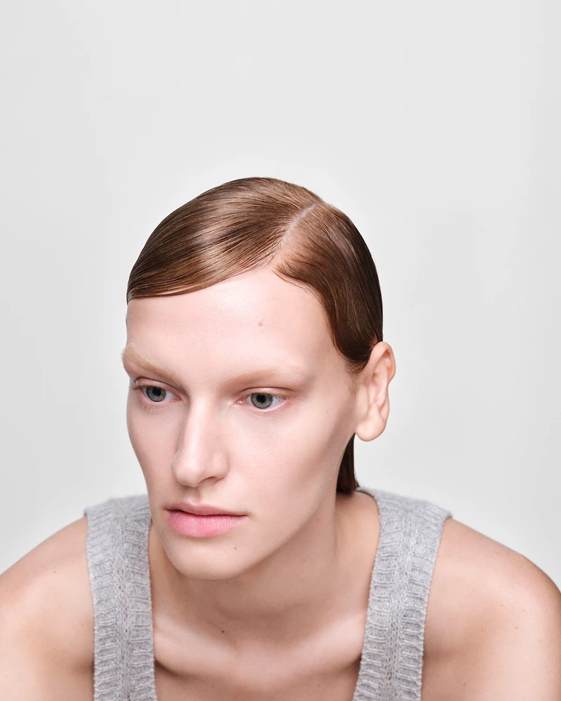 Prada Reveal Skin optimizing foundation refill - LN10 - LIGHT NEUTRAL