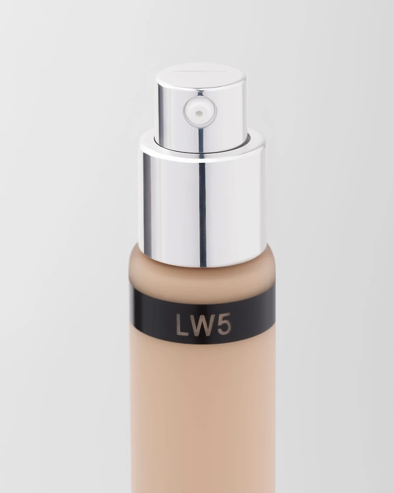Prada Reveal Skin optimizing foundation refill - LW5 - LIGHT WARM