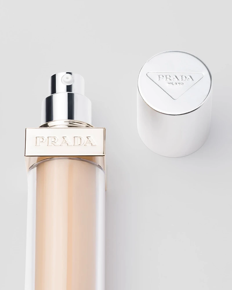 Prada Reveal Skin optimizing foundation - LW10 - LIGHT WARM