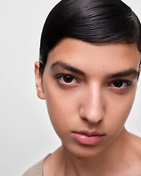Prada Reveal Skin optimizing foundation - LW25 - LIGHT WARM