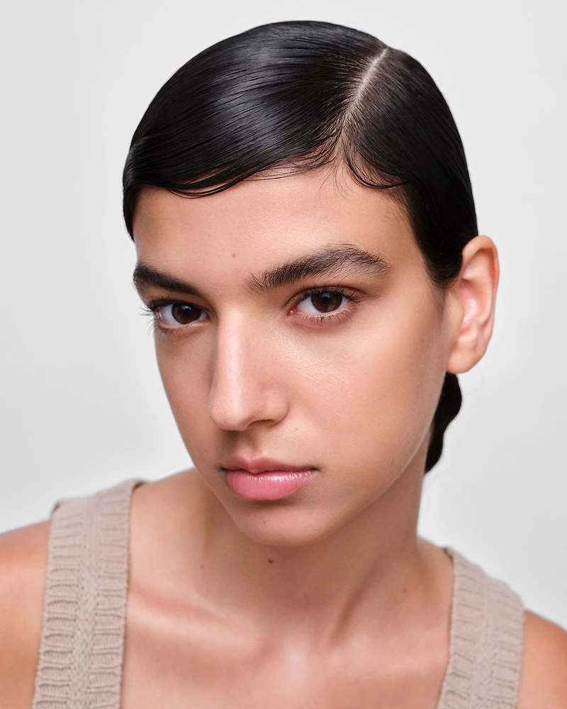 Prada Reveal Skin optimizing foundation refill - LW25 - LIGHT WARM