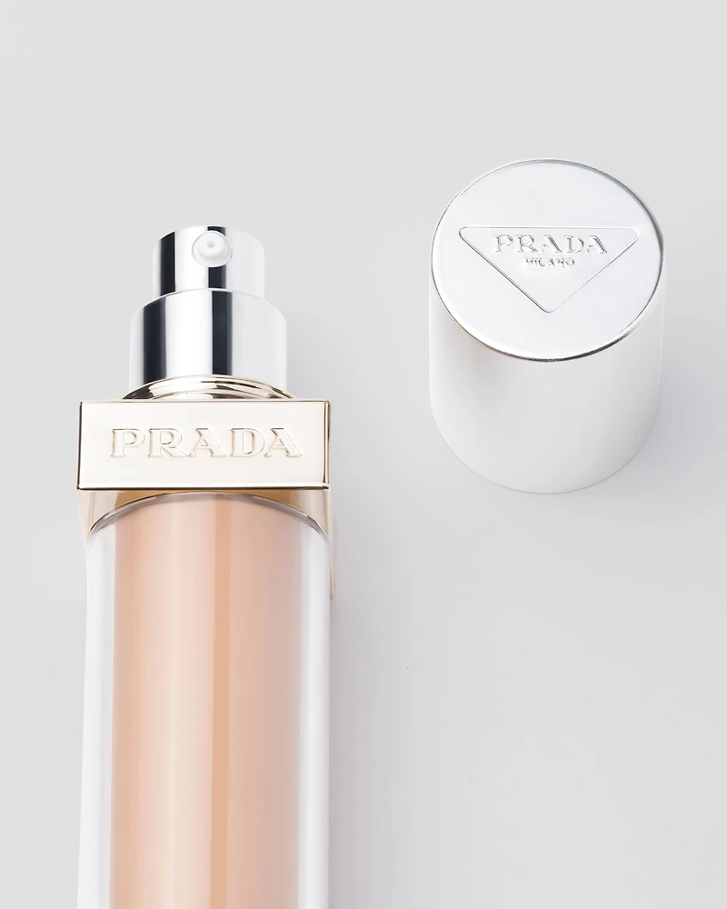 Prada Reveal Skin optimizing foundation - MN40 - MEDIUM NEUTRAL