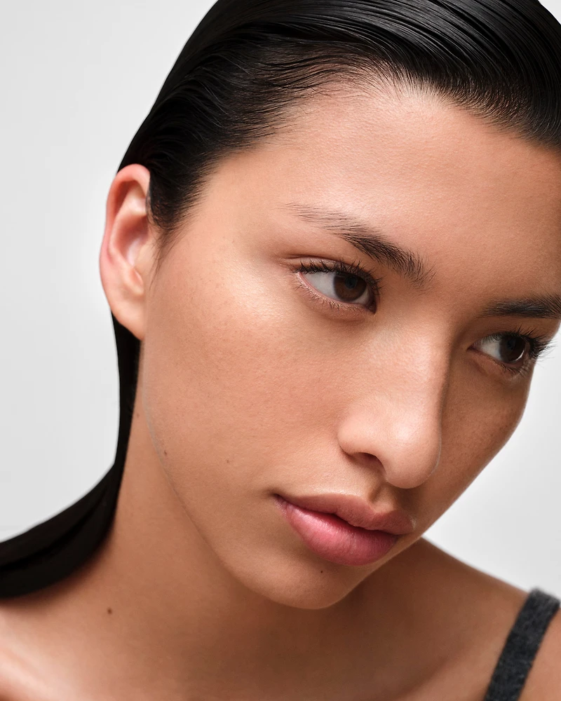 Prada Reveal Skin optimizing foundation refill - MN40 - MEDIUM NEUTRAL