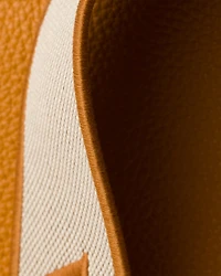 Medium leather bag