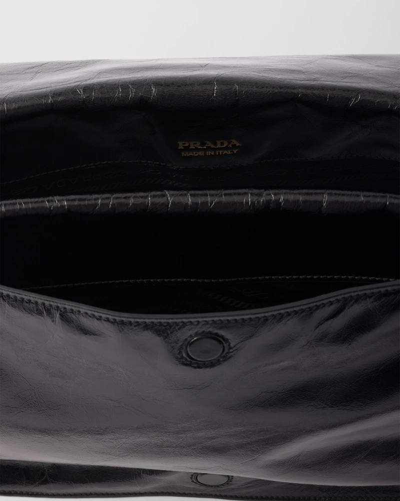 Medium leather shoulder bag
