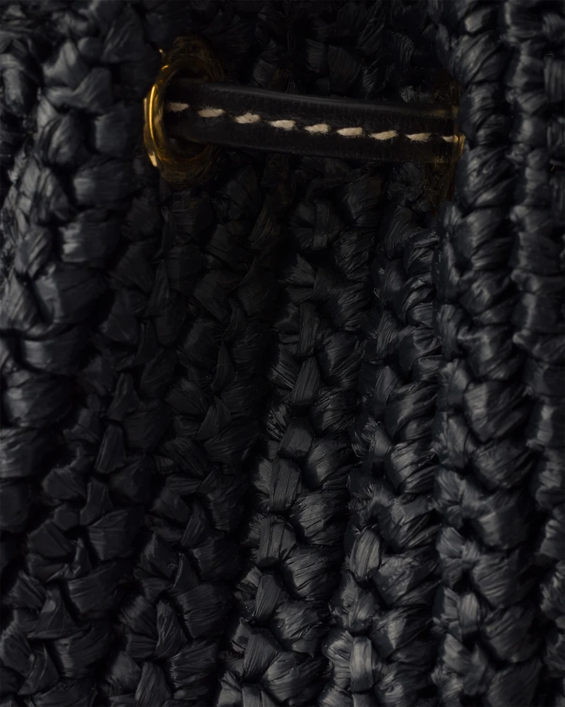 Mini crochet bucket bag