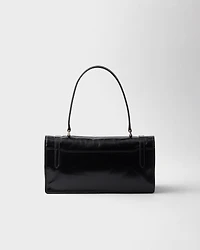 Medium leather handbag