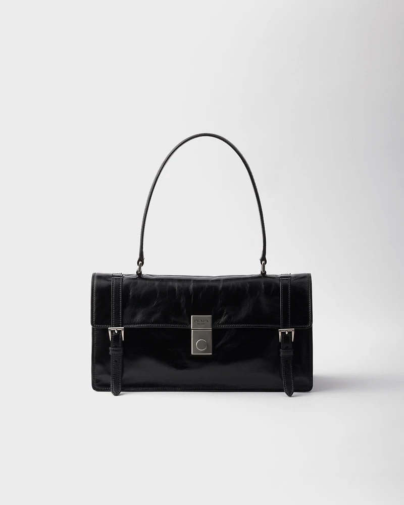 Medium leather handbag
