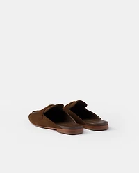 Suede slippers