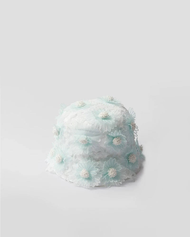 Guipure lace bucket hat