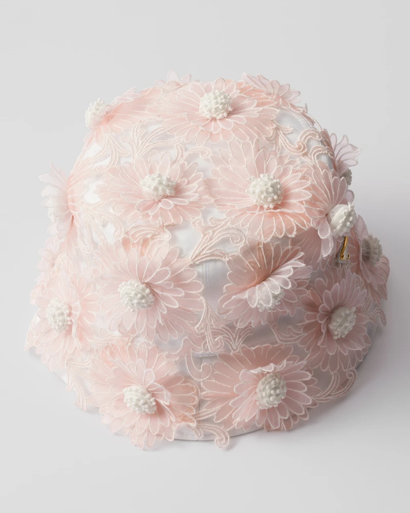 Guipure lace bucket hat