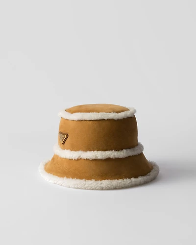 Suede shearling bucket hat
