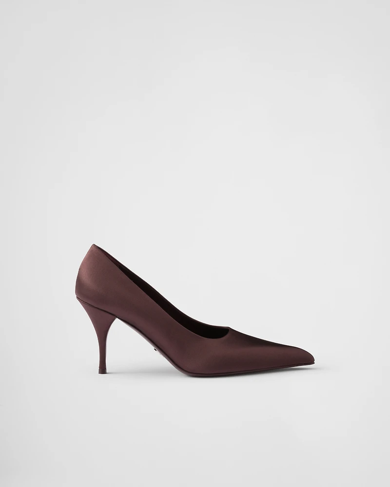 Satin pumps