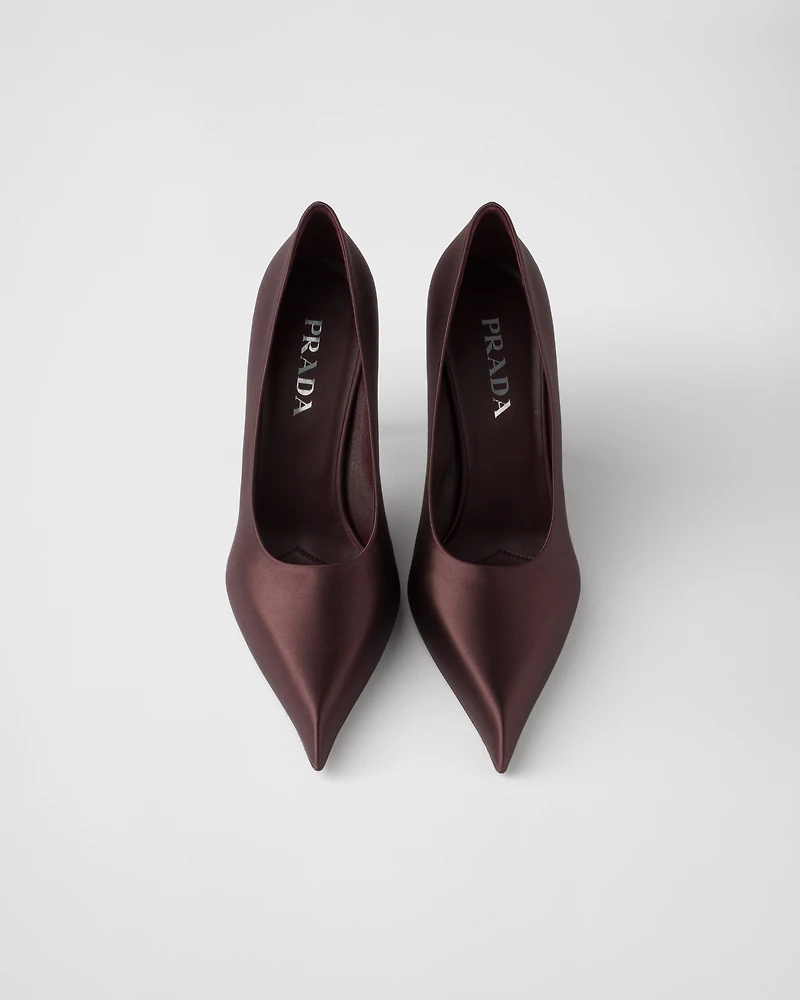 Satin pumps