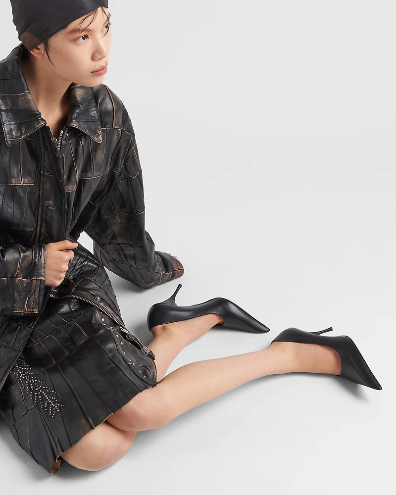 Leather pumps