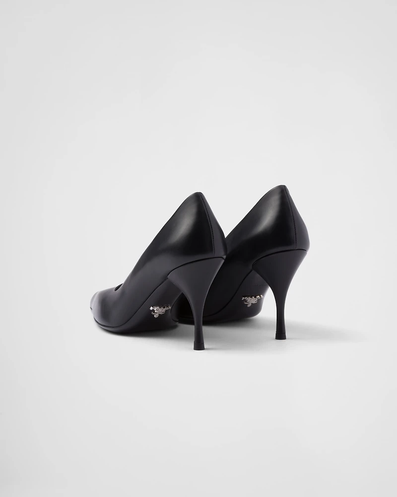 Leather pumps