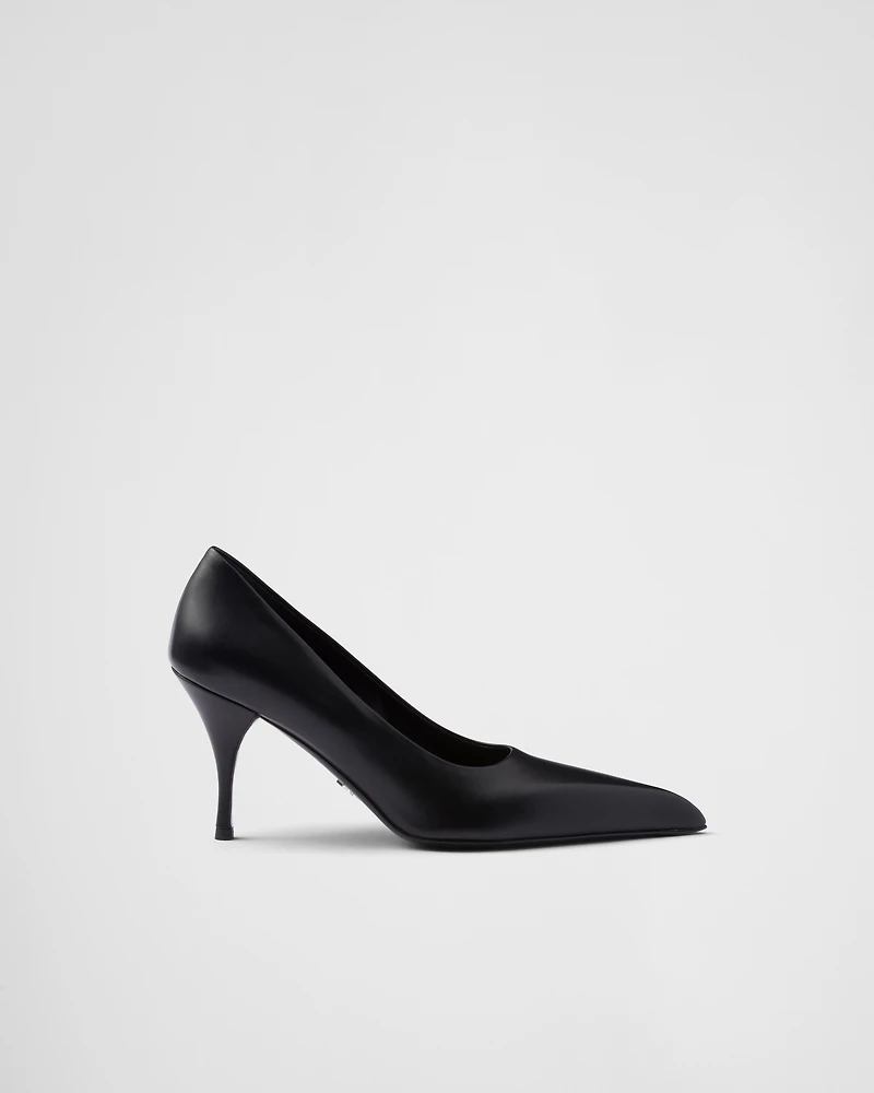 Leather pumps