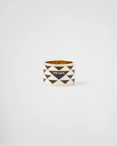 Enameled metal ring
