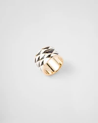 Enameled metal ring