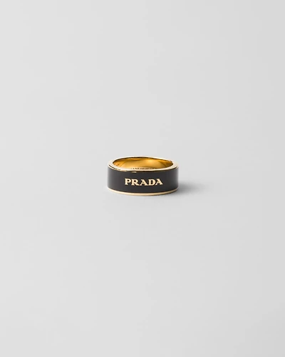 Enameled metal ring