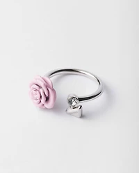 Enamelled metal ring